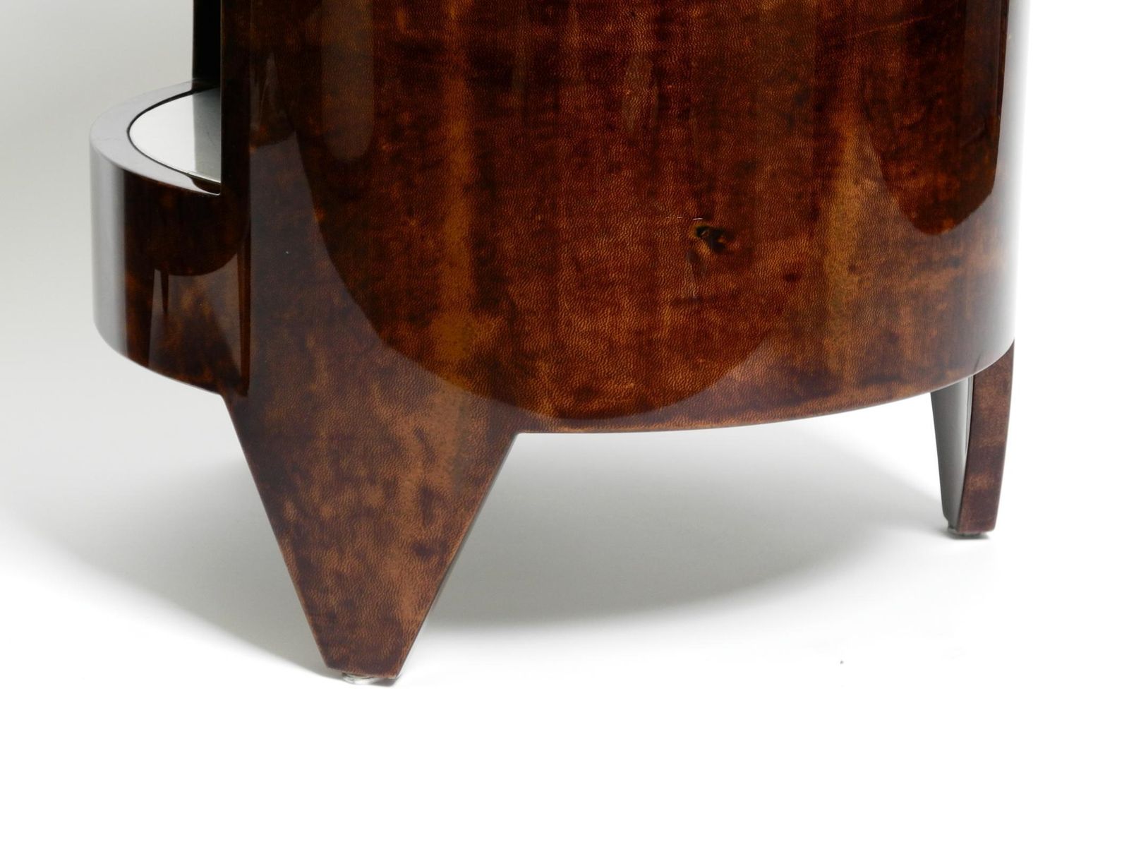 photo vinterior Two 90s Coffee Tables "Night&Day" By Tura Made Of Wood Covered With Goatskin