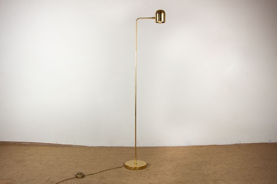 1500.0 Lampadaire suédois en laiton, modèle G 230, par Bergboms, 1960. photo