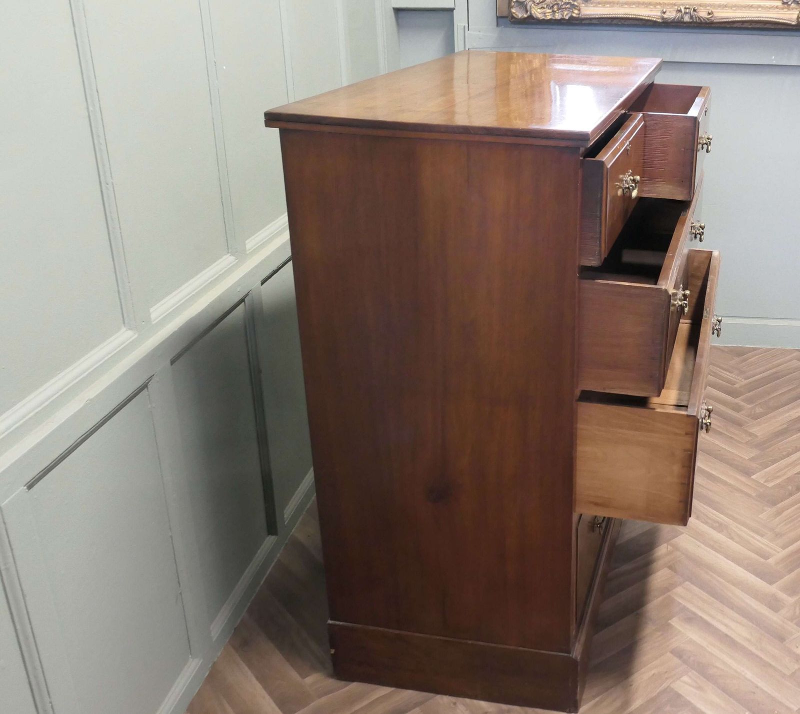 A Large Edwardian Walnut Chest Of Drawers photo vinterior