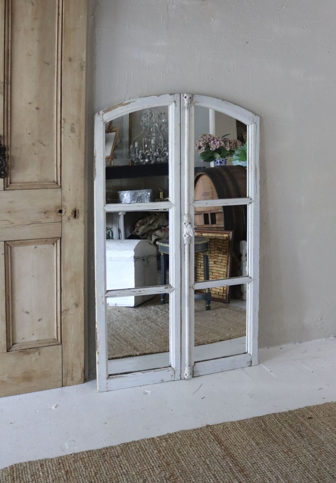 photo vintage Arch Top Antique French Mirror Doors