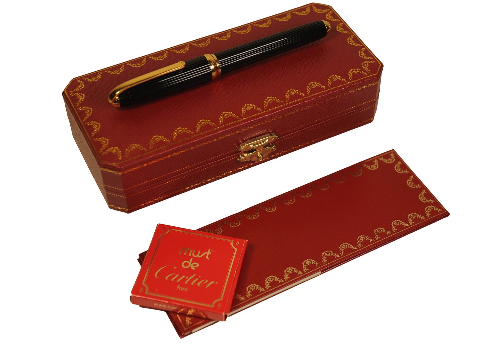 Cartier 18ct Gold Nib Louis Black Godron Ribbed Fountain Pen With Cartier Box, Finished With An Onyx Cabochon photo furniture