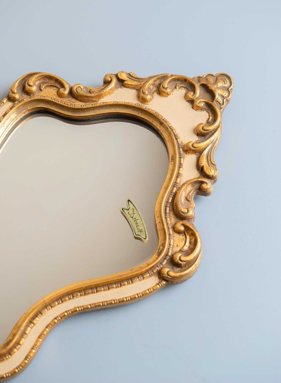 Sierlijke Vergulde Sierspiegel, Decoratieve Belgische Spiegel, Deknudt, Rococo Stijl Wandspiegel, Vintage Barokke Spiegel photo buy