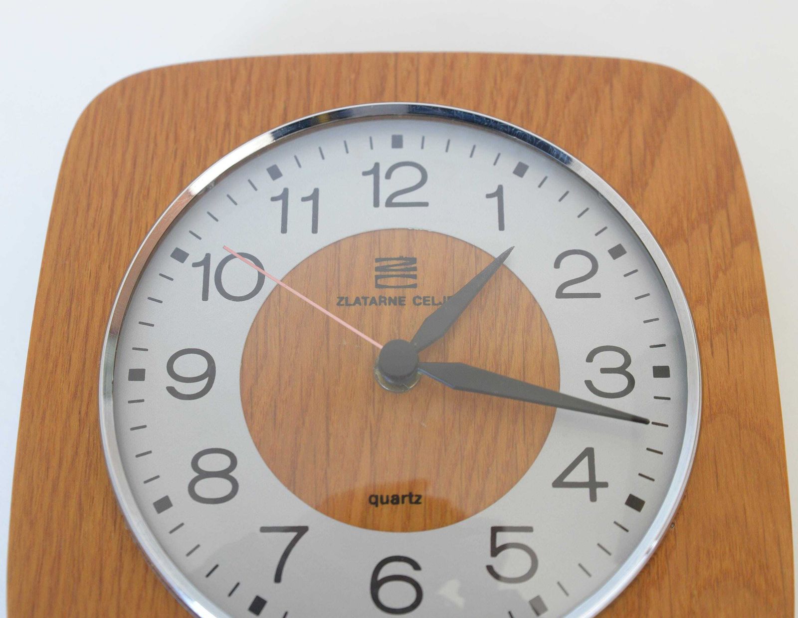Vintage Wooden Wall Clock / Mid Century Modern Working Clock / Farmhouse Wall Decor / Yugoslavia 80's / Retro Kitchen photo 100.0