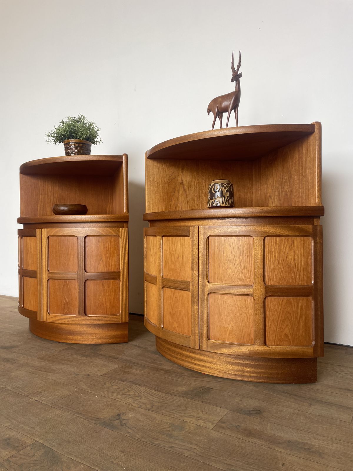 Pair Of Mid Century Teak Corner Bedside Cabinets By Nathan Furniture, 1960s photo vintage