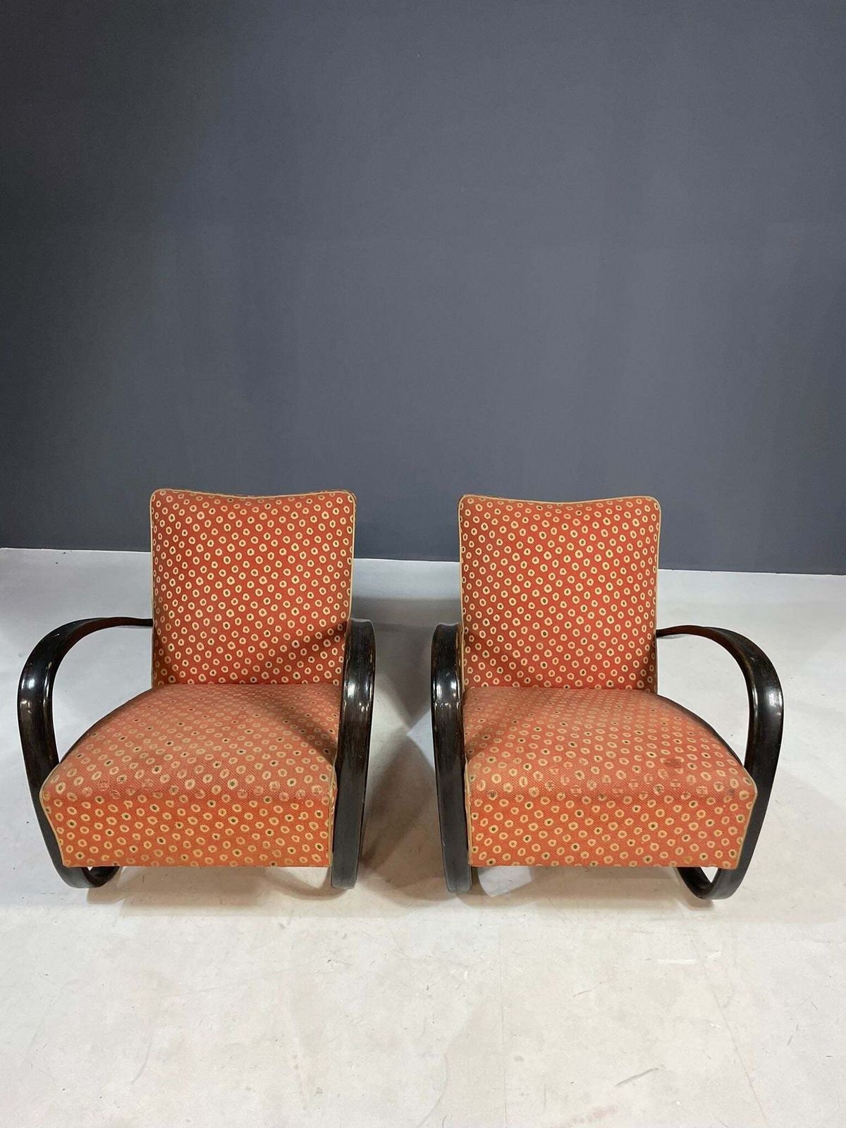 Your20th Pair Of H269 Lounge Chairs By Jindřich Halabala, Czechoslovakia, 1930s Rs. 468,100.00 photo buy