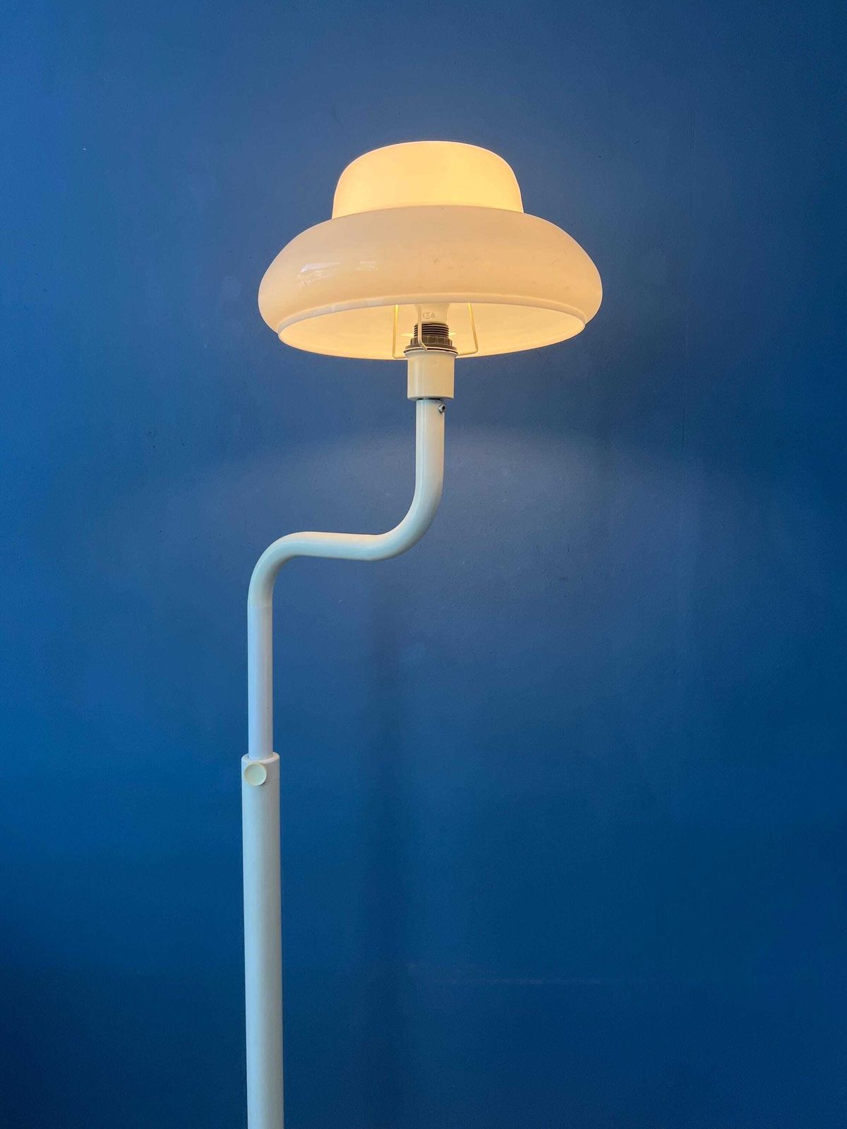 Mid Century Mushroom Floor Lamp With White Plexiglass Shade photo furniture