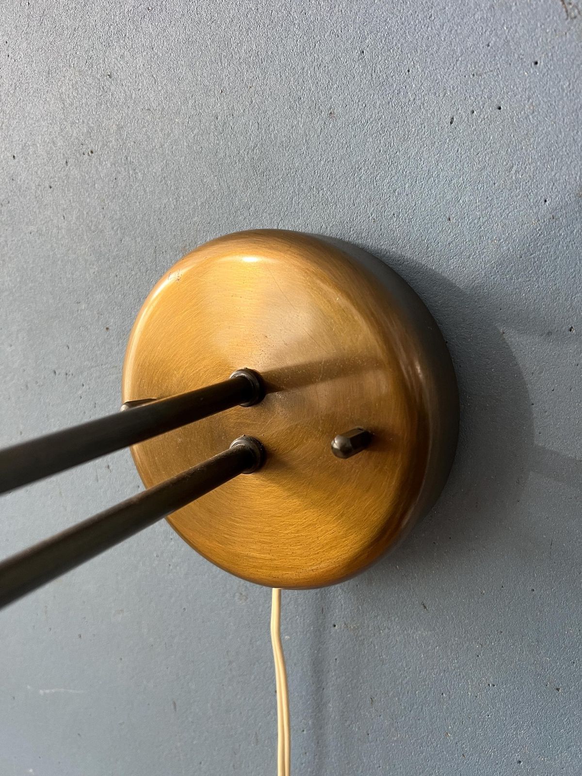 Brass Swivel Arm Mid Century Wall Lamp With Beige Pleated Shade photo vintage