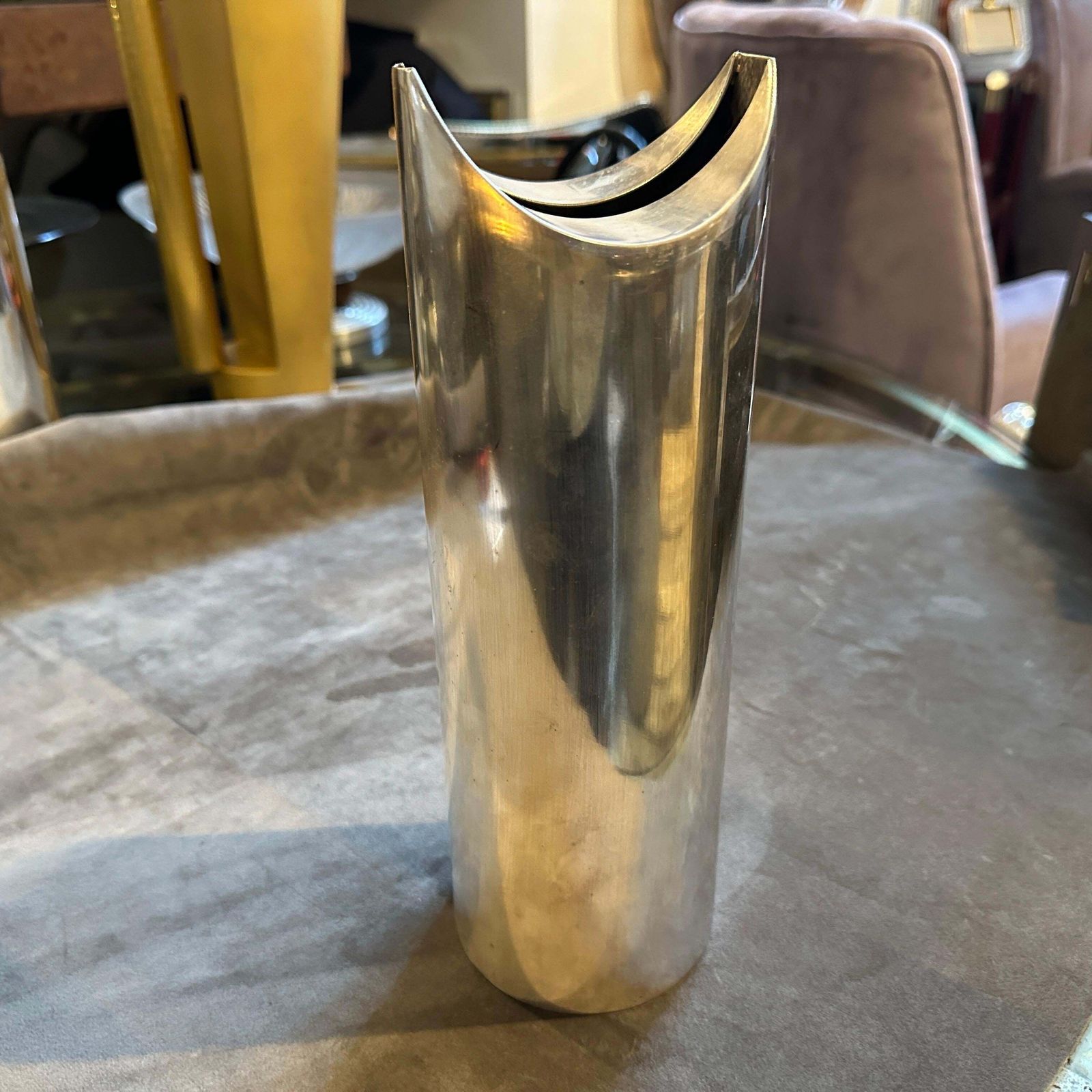 1970s Minimalist Silver Plated Sculptural Vase Designed By Lino Sabattini photo vinterior