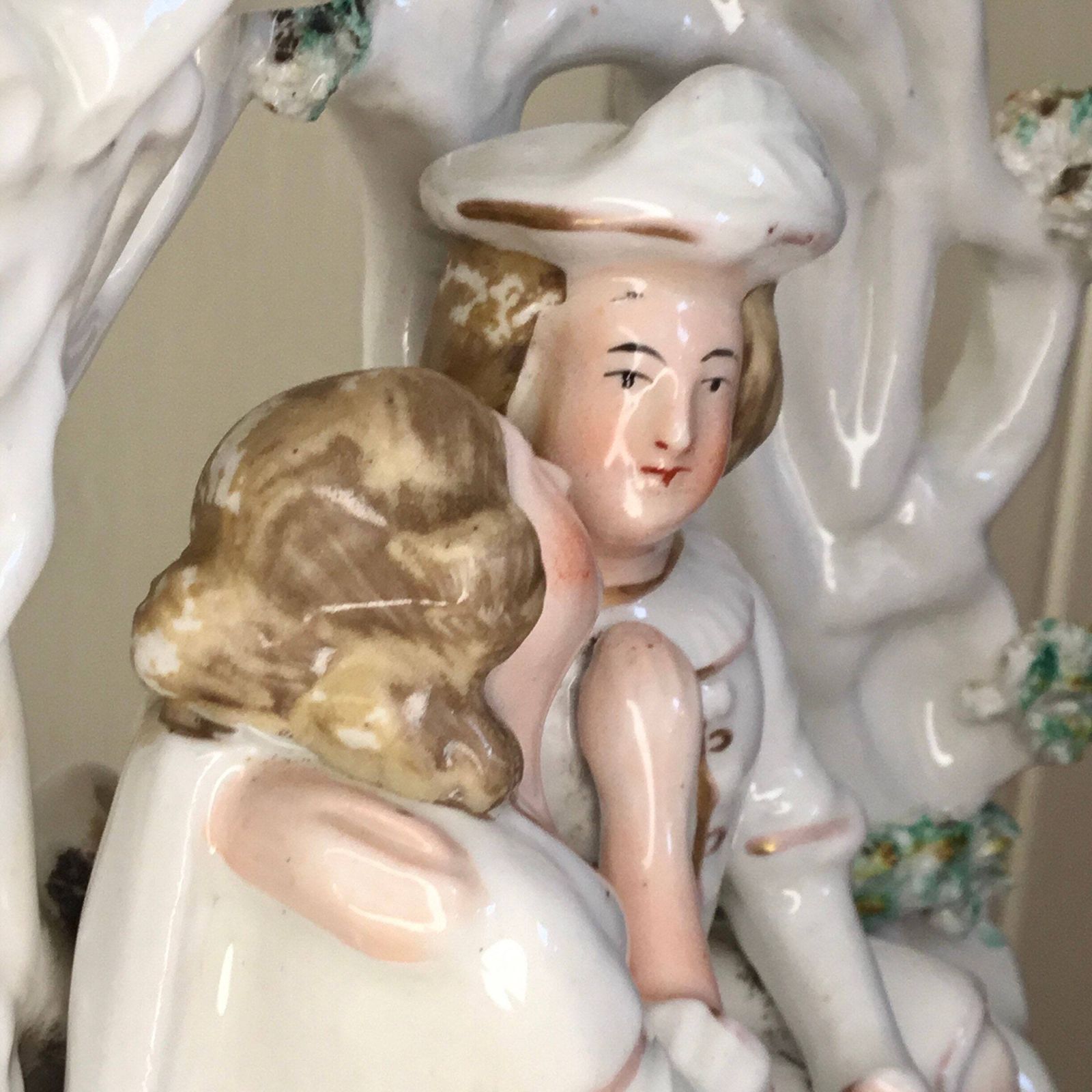photo furniture Victorian Staffordshire Flat Back, Lovers In A Bower, An Older Version Of This Romeo And Juliet Design From 1860’s. Lovely Condition.
