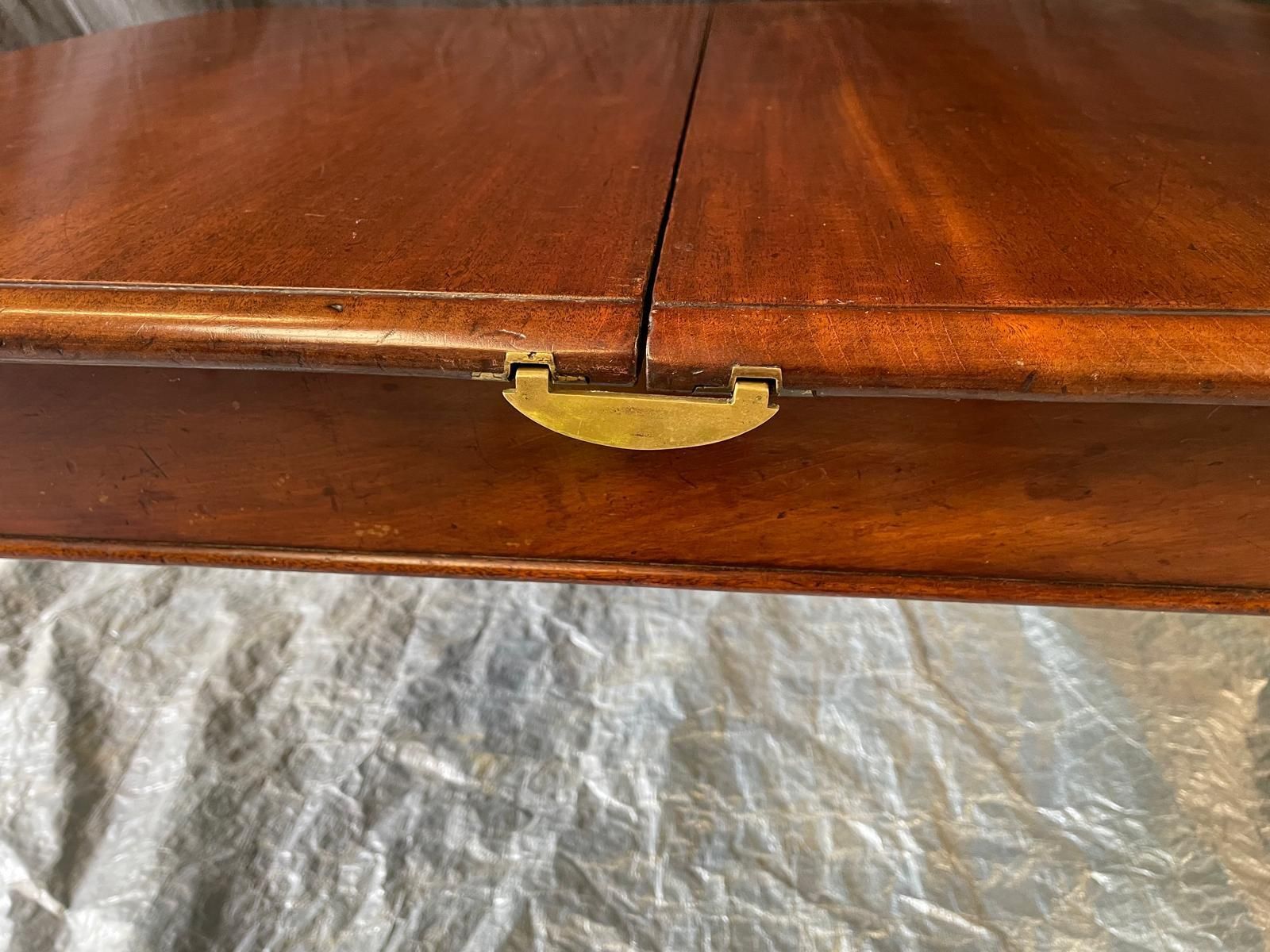 Victorian Mahogany Extending Dining Table By W. Priest, London – Seats Up To 12 photo Furniture