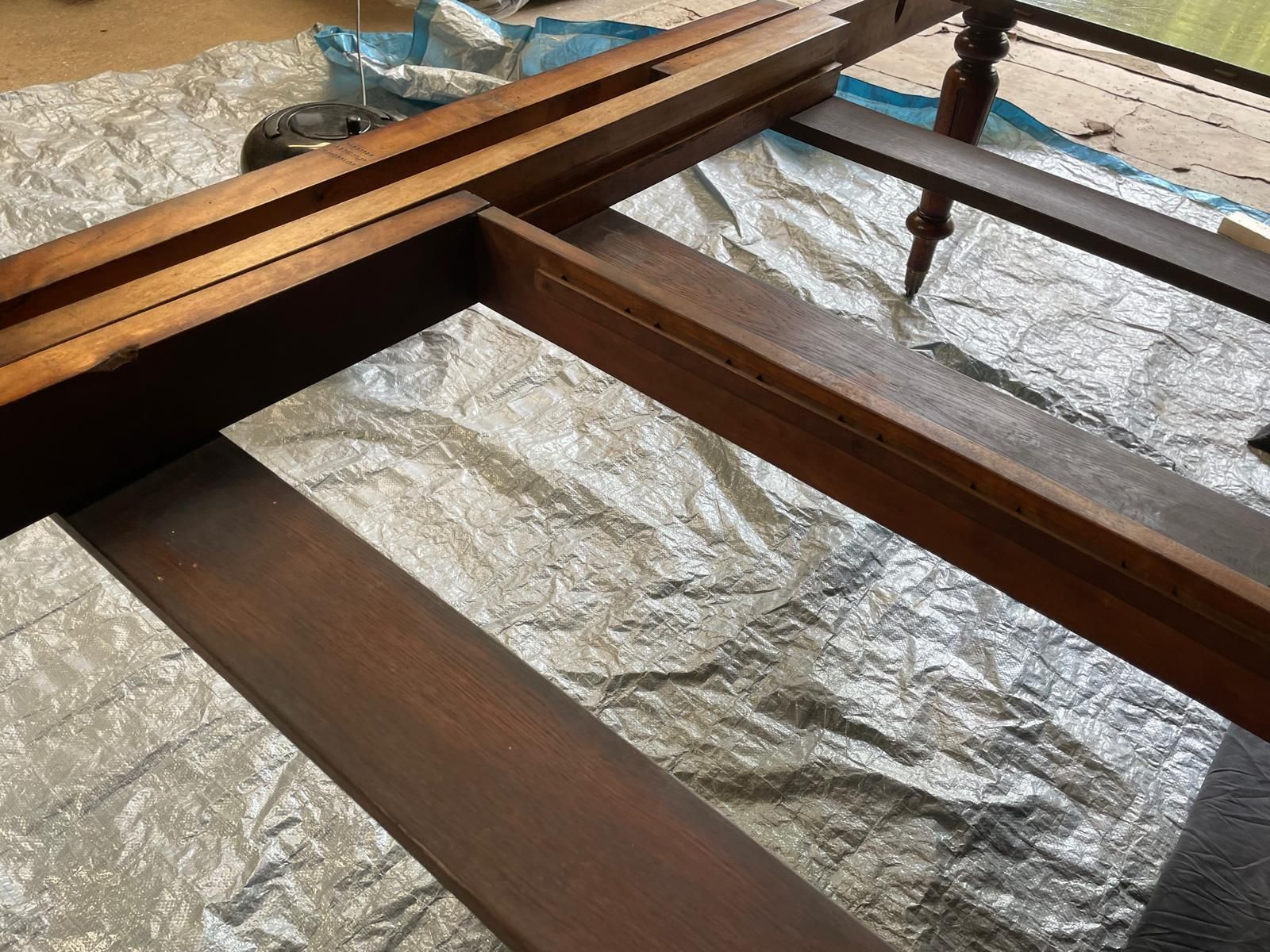 1995.0 Victorian Mahogany Extending Dining Table By W. Priest, London – Seats Up To 12 photo