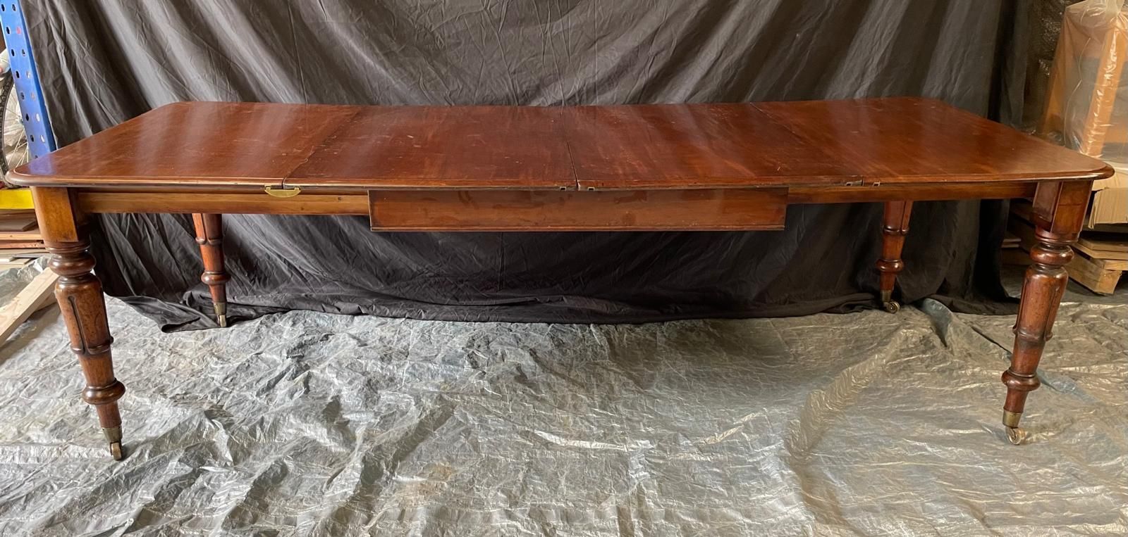 photo buy Victorian Mahogany Extending Dining Table By W. Priest, London – Seats Up To 12