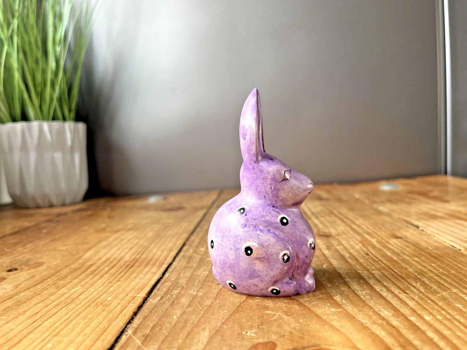 Carved Alabaster Stone Zuni Fetish Spotted Purple Dotted Bunny Rabbit Ornament photo furniture