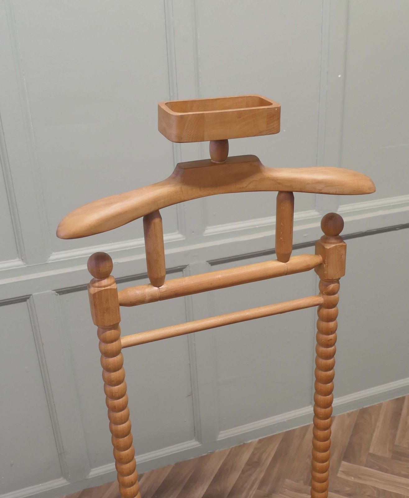 Retro Chic Gentleman’s Suit Hanger Or Dumb Valet photo Furniture