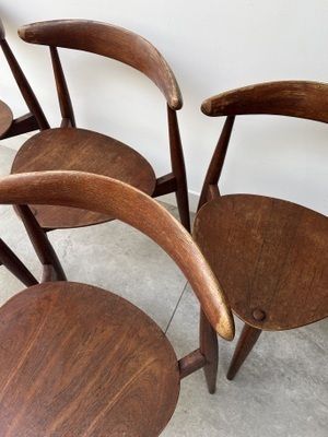 5 Hans Wegner Heart Chairs For Fritz Hansen photo for sale