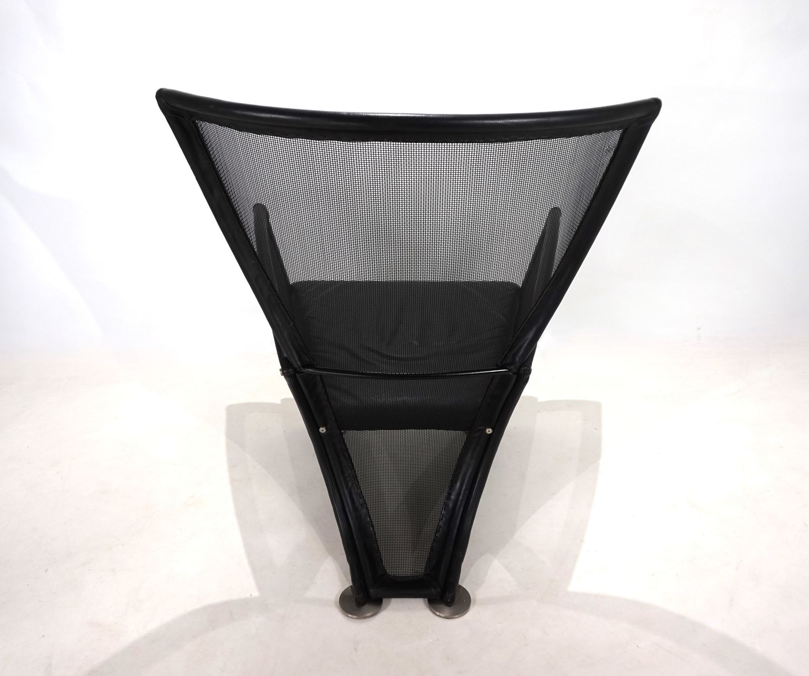 photo buy Arflex Privè Armchair By Paolo Nava, 1987