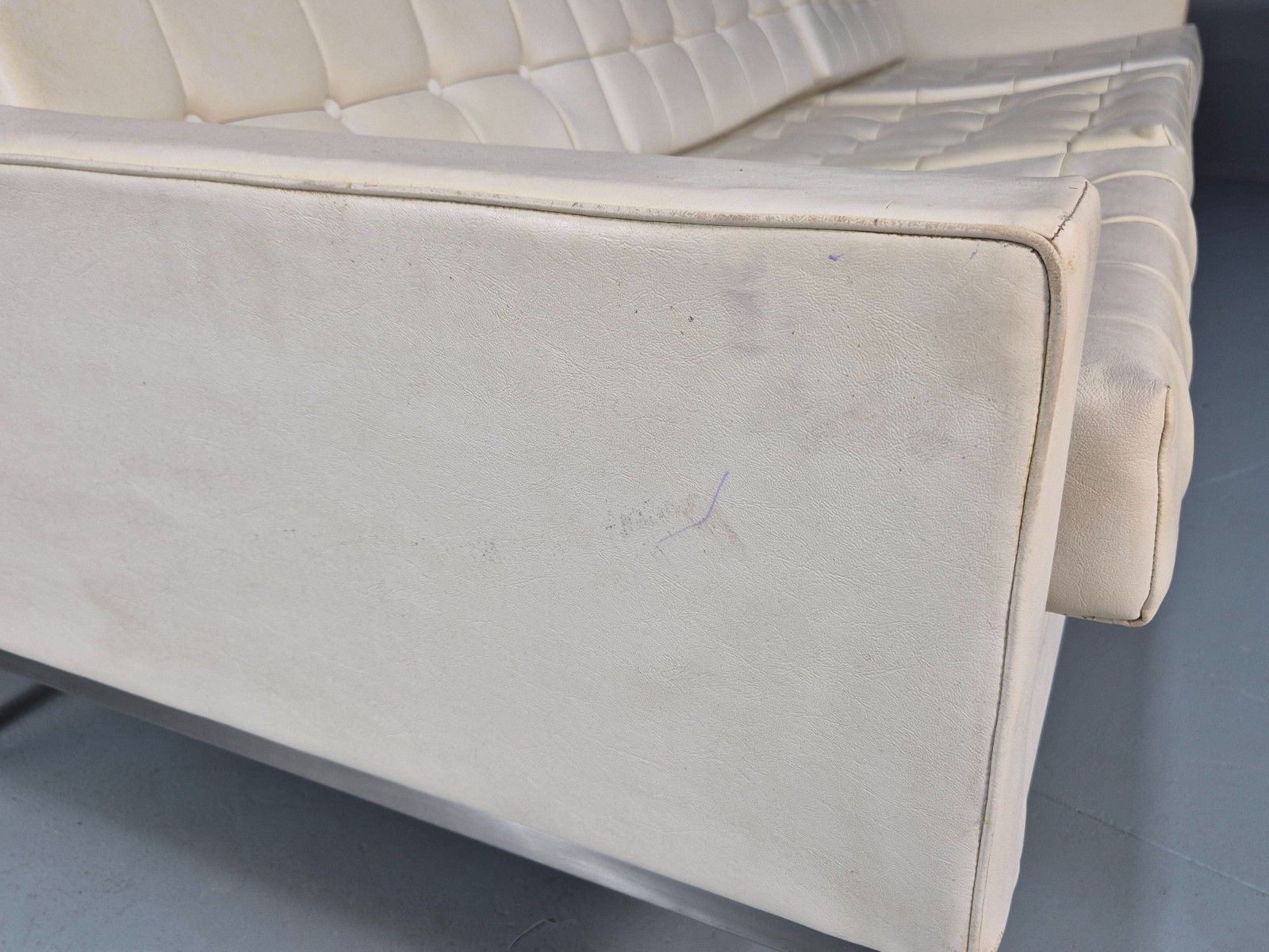 photo buy Vintage Hille Florence Knoll Design 3 Seat Sofa Original Vinyl 1960  Eb9801 M3ss
