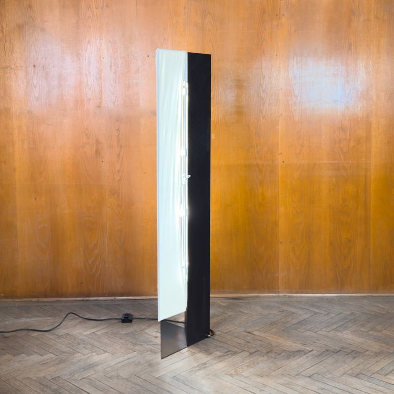 photo furniture Floor Lamp „Accademia“ By Cini Boeri