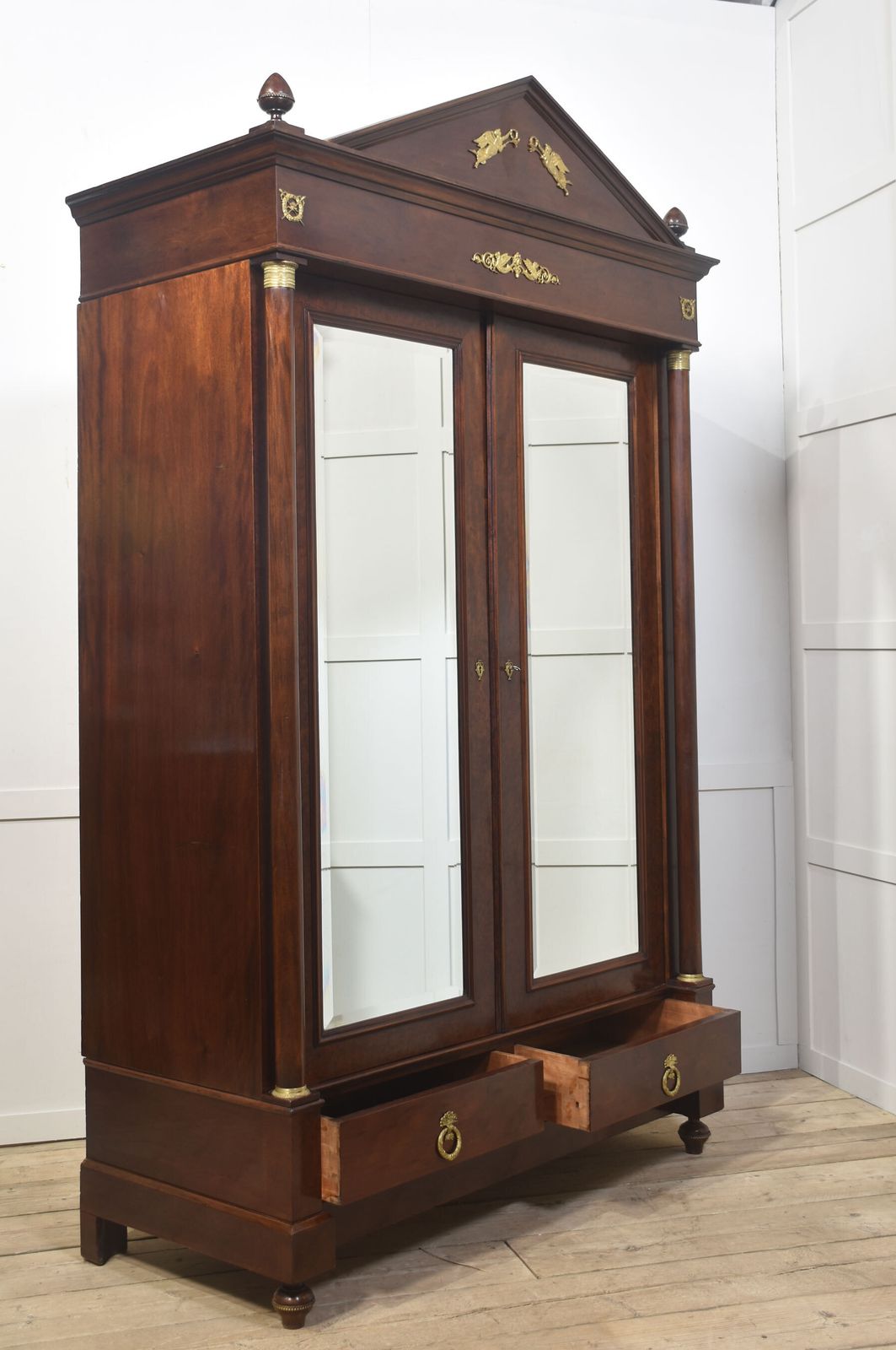 Empire Style Mahogany Two Door Wardrobe photo vinterior