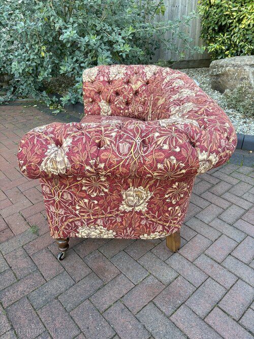 19th Century Chesterfield Sofa photo vinterior
