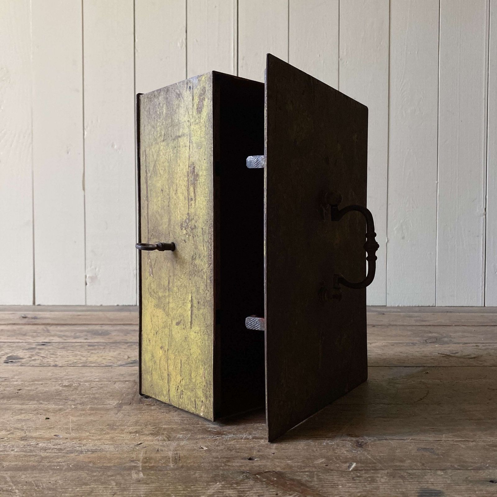 Antique Strongbox photo 135.0