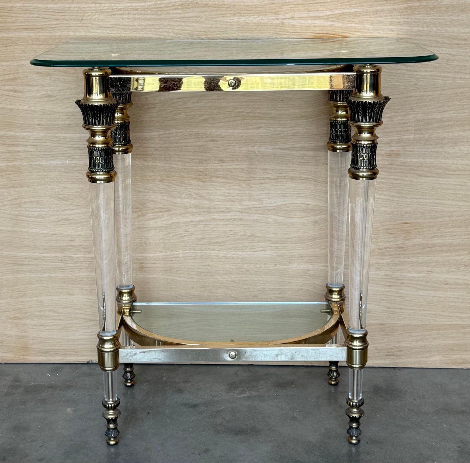 Console étroite de style Claude Dalle, plateau en verre, lucite et bronze photo furniture