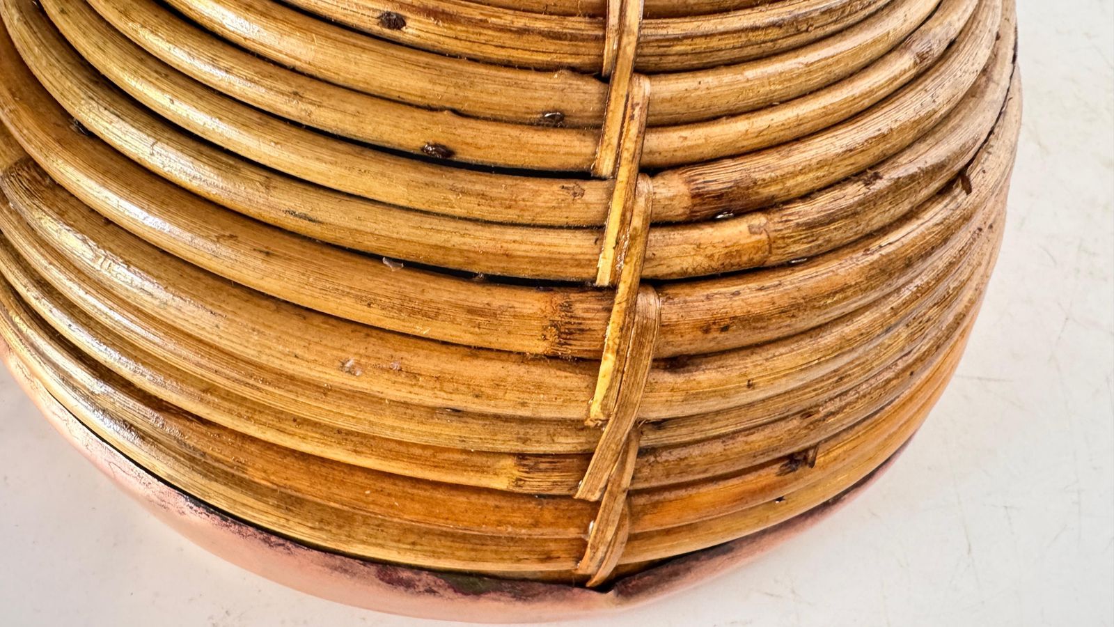 1970s French Wicker And Brass Fruit Basket – French Riviera Style photo vinterior