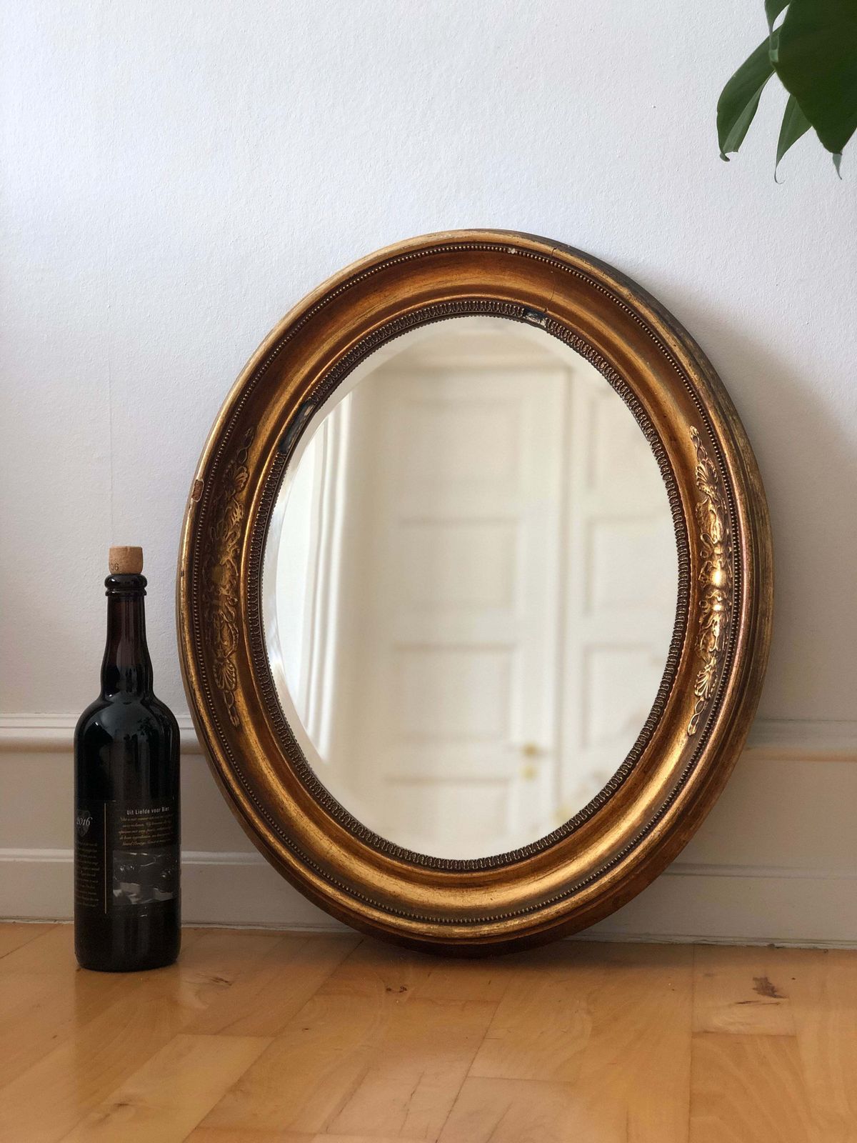 Antique Oval Giltwood Mirror France Late 19th Century photo 450.0