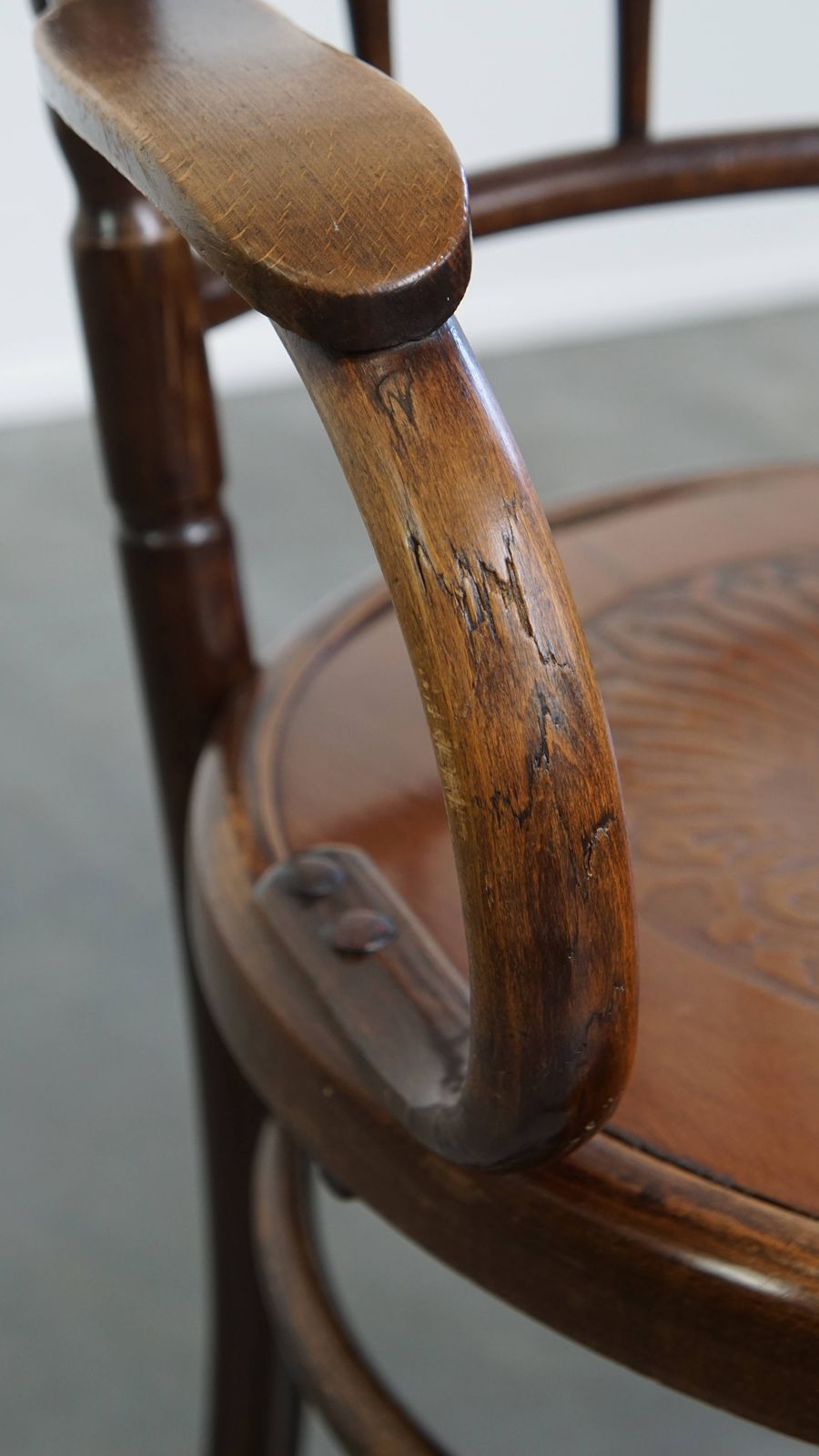 photo buy Beautiful Antique Wooden Design Chair By Mundus For Thonet With Armrests With Beautiful Carvings