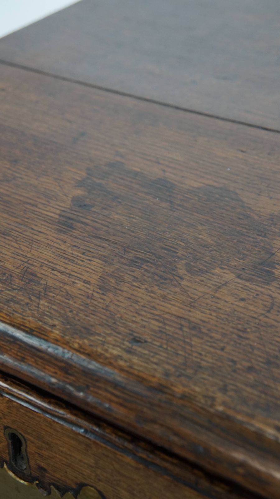 Antieke Engelse Eikenhouten Ladekast Uit De 18e Eeuw Met Authentieke Details photo buy