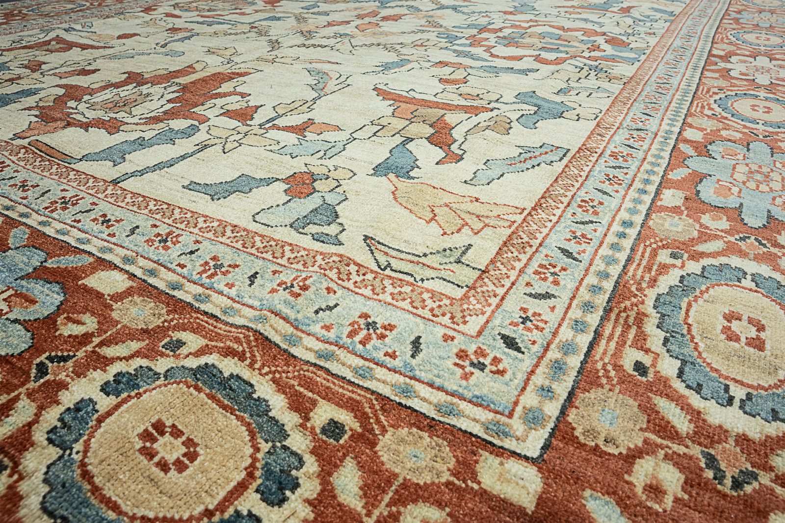 Antique Finished Sultanabad Carpet 376x298cm photo Textiles
