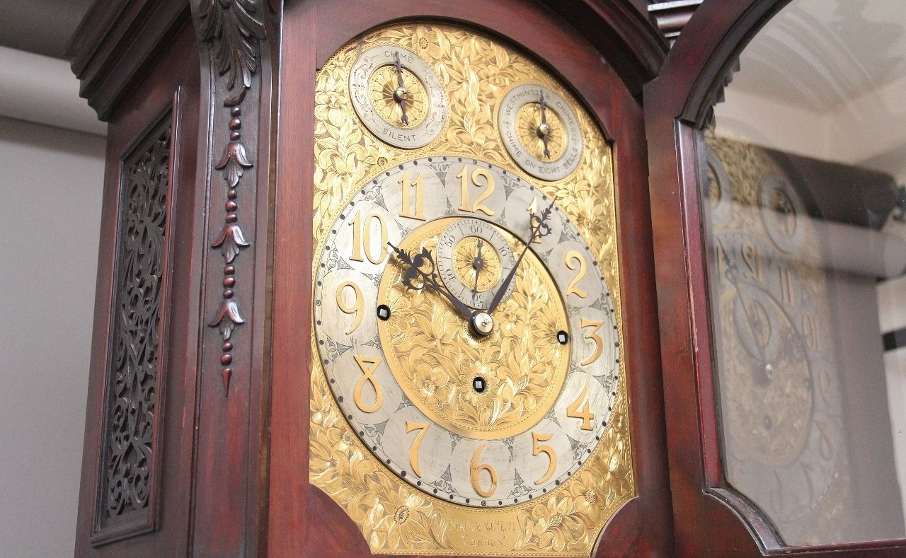 photo vintage Early 20th Century Carved Mahogany Long Case Clock By Maples & Co Of London