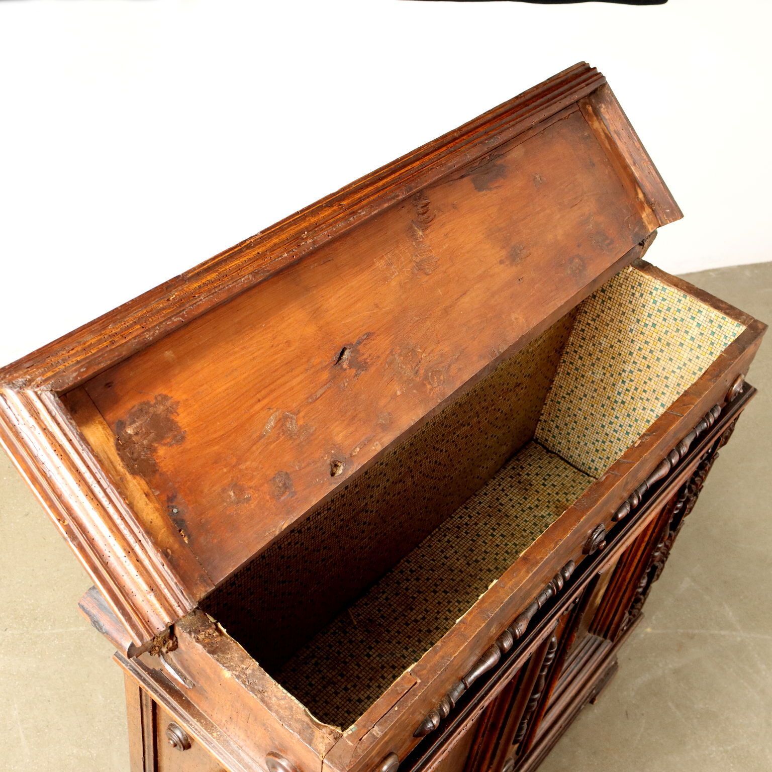 Baroque Chest Walnut Chestnut Italy XVIII Century photo Furniture