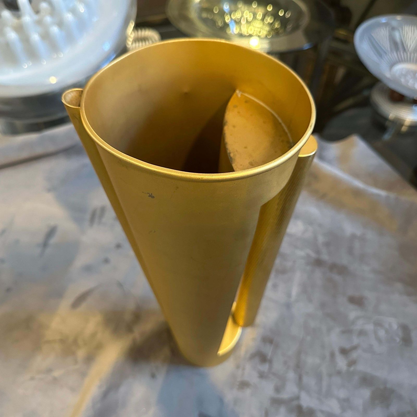 photo vinterior 1970s Modern Gilted Metal Sculptural Italian Design Jug Vase