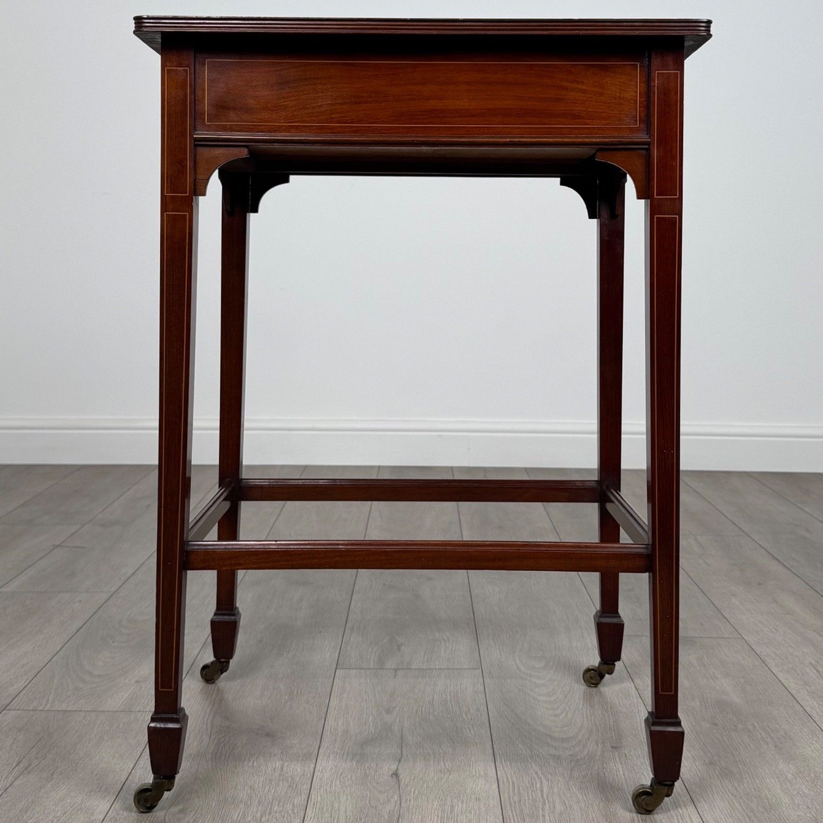 Antique 19th Century Good Quality Side Table In Mahogany photo for sale