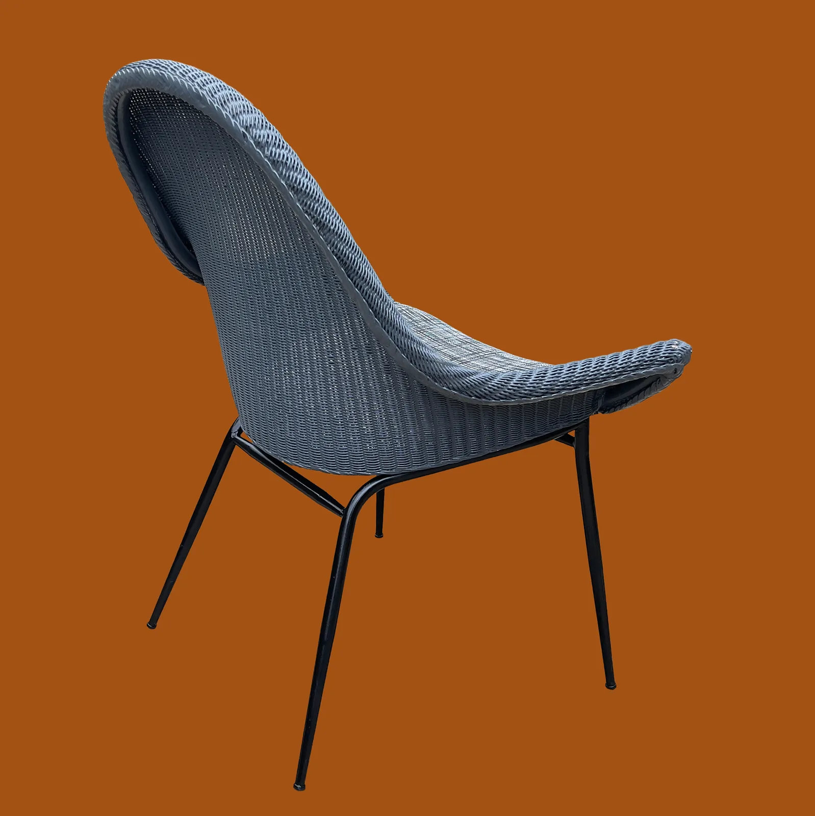 Atomic ‘Stingray’ Mid Century Lloyd Loom Chair photo vinterior