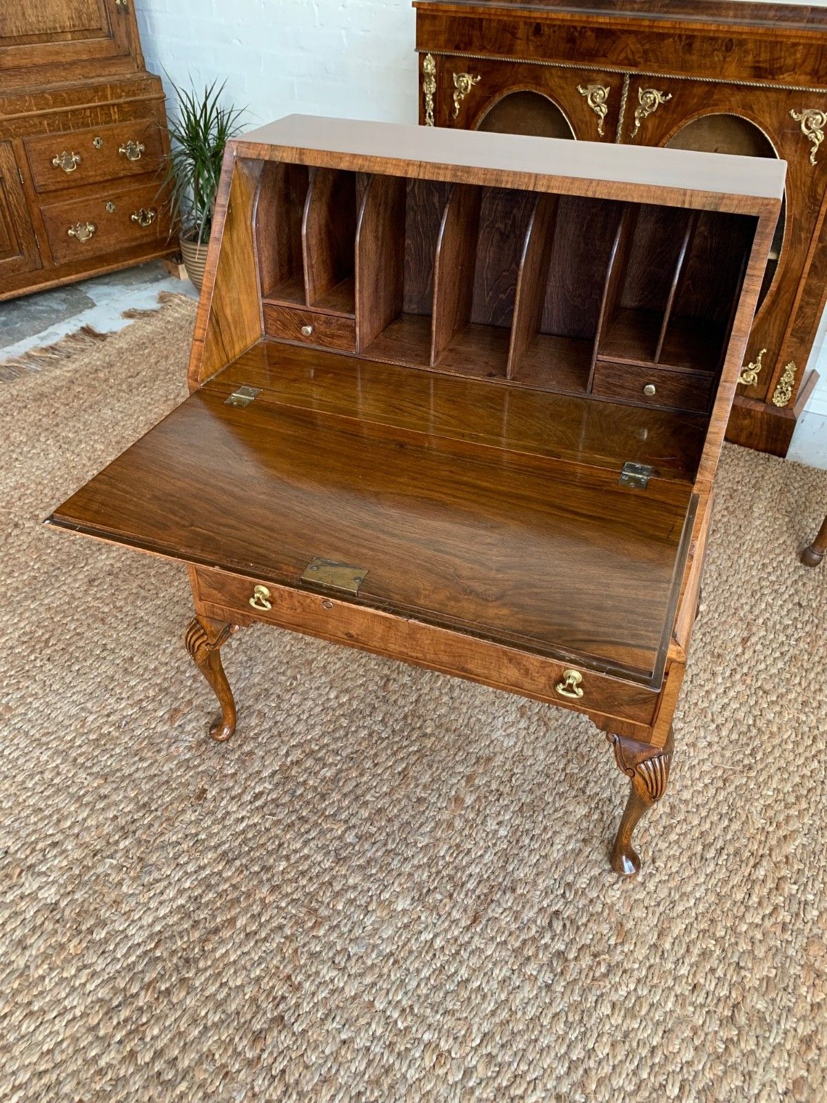 photo furniture Queen Anne Style Walnut Bureau