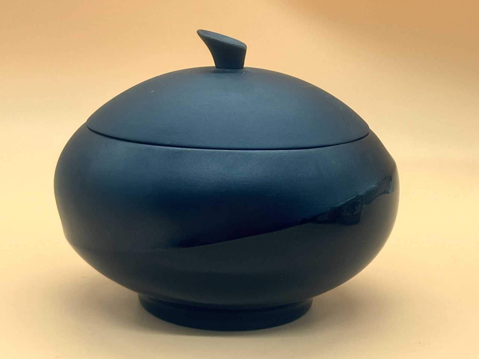 Wedgwood Pottery Black Basalt Lunar Shape 225 Design Covered Sugar Bowl. photo 50.0