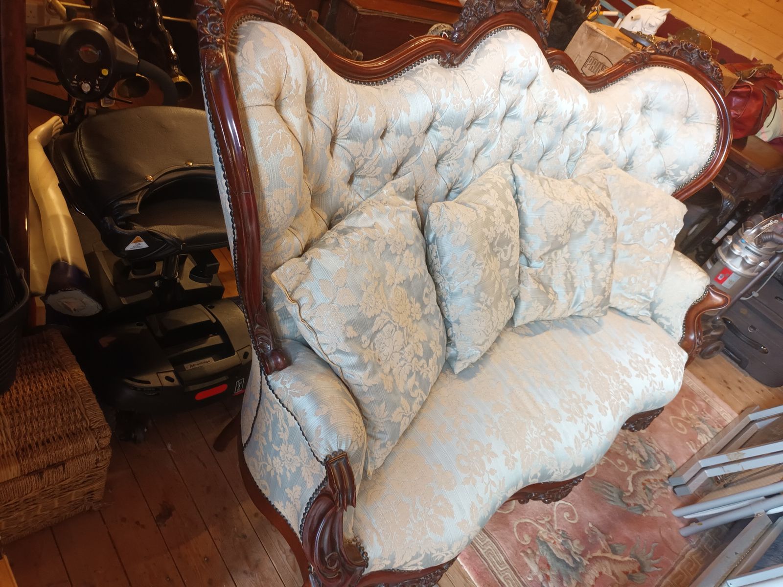 Mahogany Double Ended Chaise Victorian Couch, Reupholstered To Current Regulations. photo 375.0
