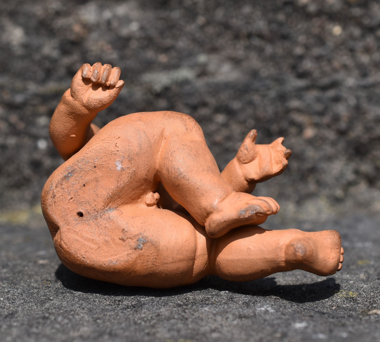 photo buy Pair Of Seated Terracotta Putti (Circa 1870)