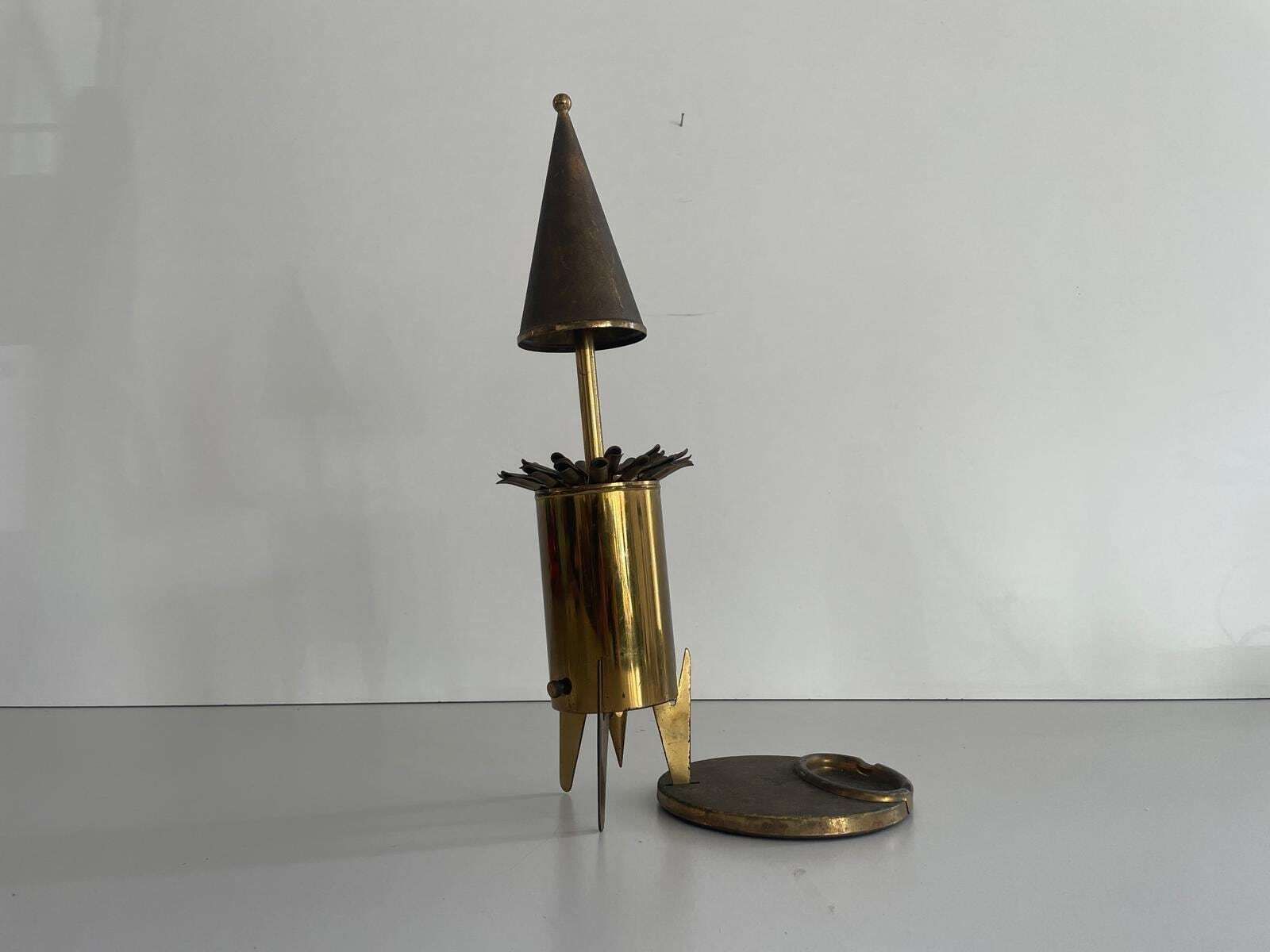 Mid Century Rare Brass Italian Rocket Design Luxury Cigarette Dispenser With Ashtray By Brevettato, 1960s, Italy