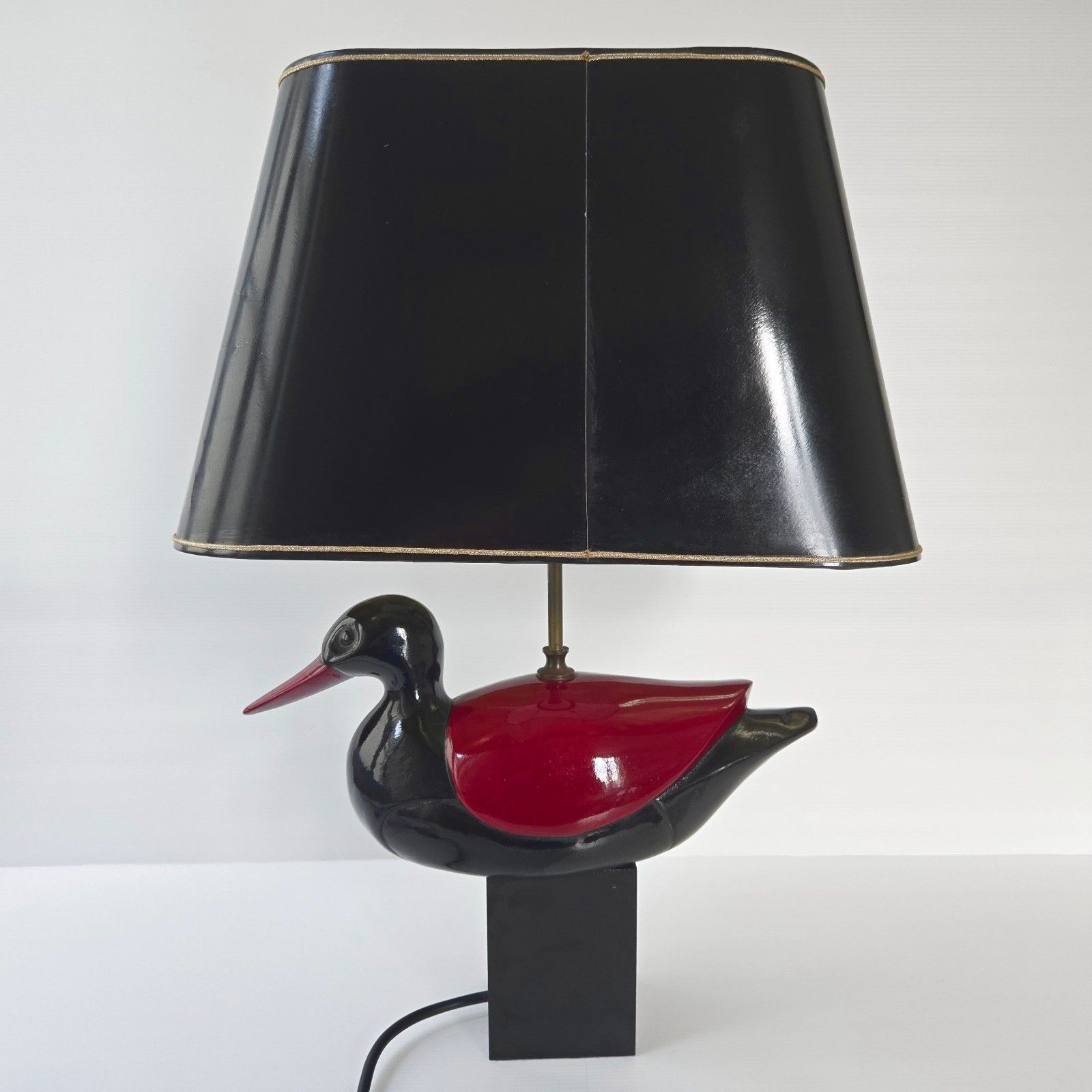 Vintage 1970 Italian Duck Wood Lacquer Black & Burgundy Table Lamp 70s photo furniture