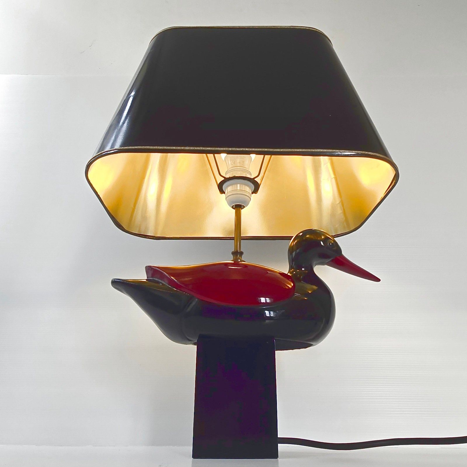 Vintage 1970 Italian Duck Wood Lacquer Black & Burgundy Table Lamp 70s photo for sale