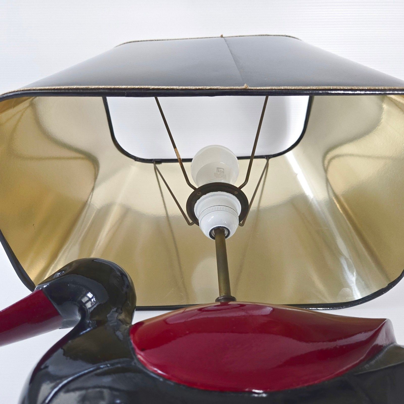 photo for sale Vintage 1970 Italian Duck Wood Lacquer Black & Burgundy Table Lamp 70s