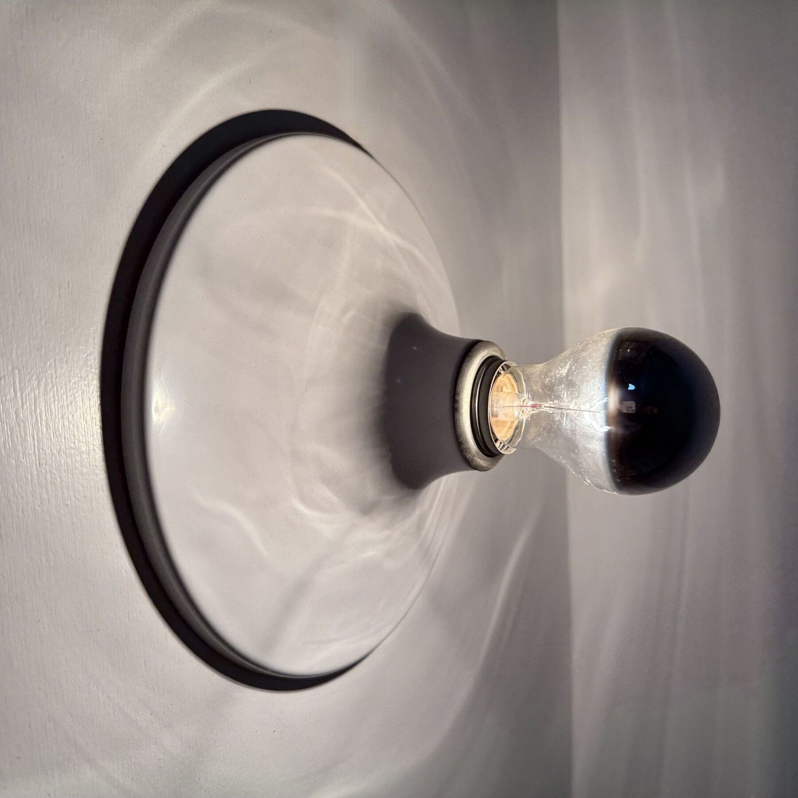 Mid Century Design Wandlamp Van Wit Aluminium Met Schijfvorm, Jaren 1970 photo Verlichting