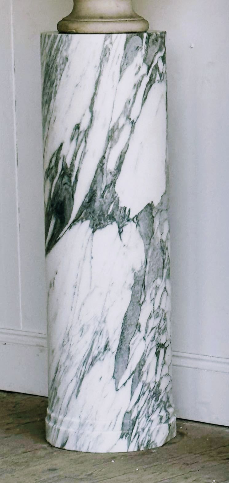 High Quality Arabescato Marble Grand Tour Column Delivery Available In Uk 0105. photo furniture