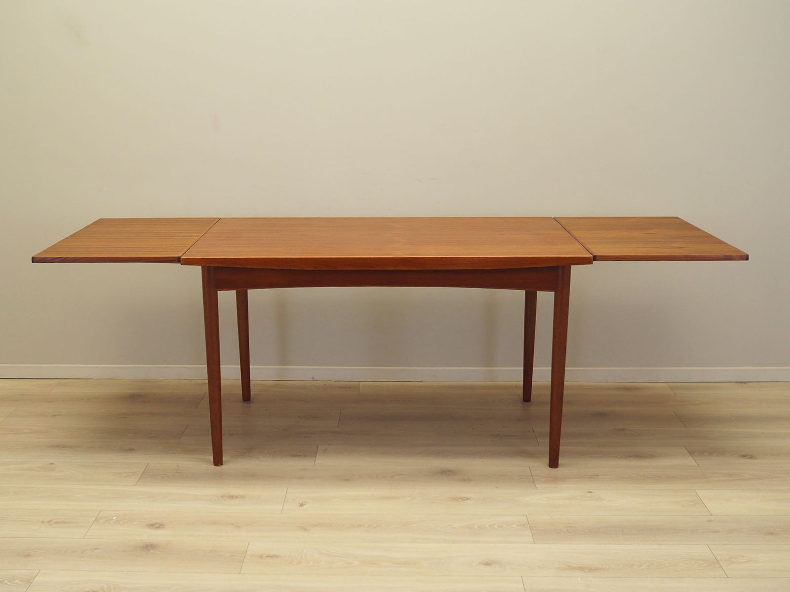 photo vinterior Teakhouten Tafel, Deens Design, Jaren 1960, Geproduceerd In Denemarken