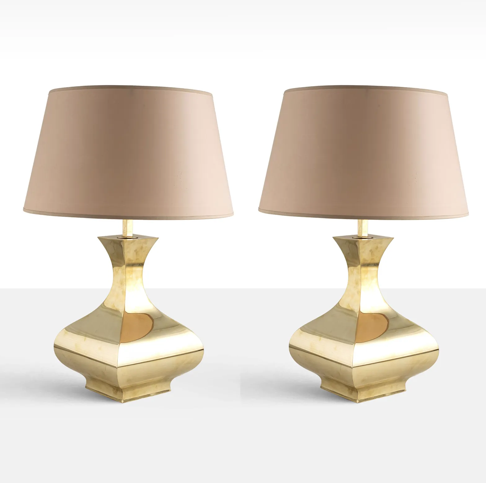 photo buy Hollywood Regency Set Of 2 Brass Table Lamps Mod. Piramide, High Society Italy 1970s