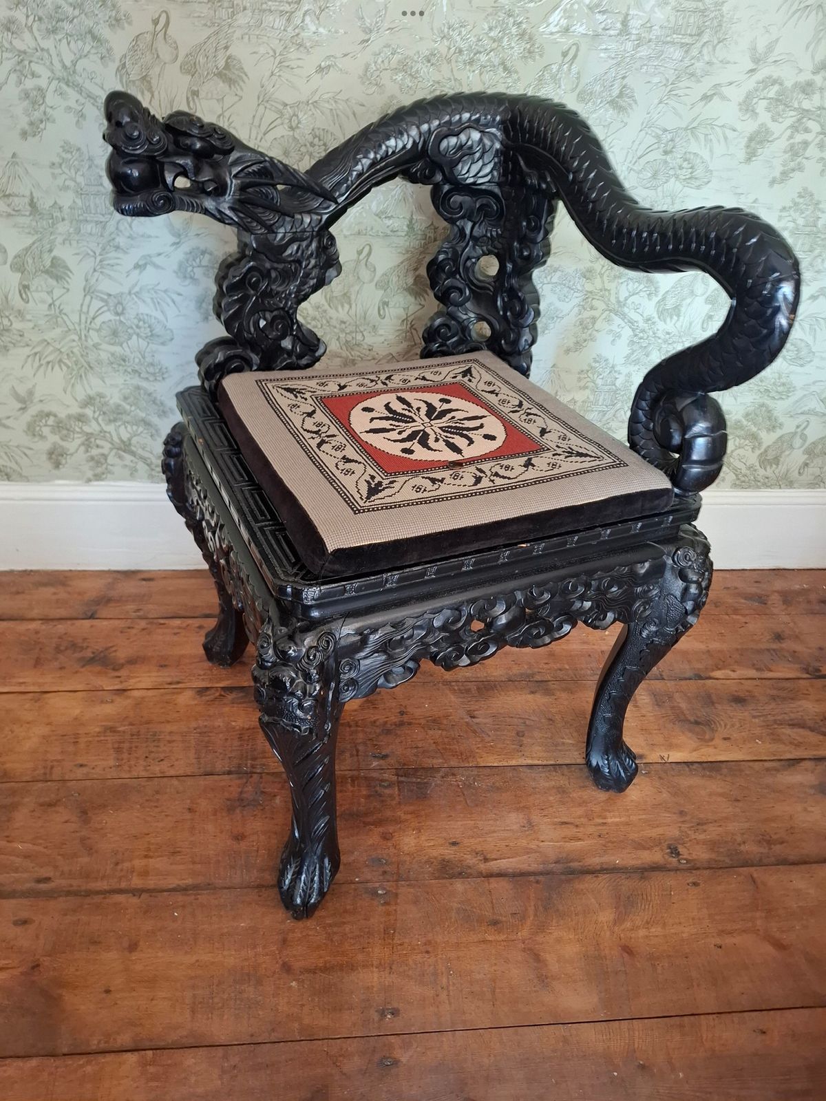 Qing Dynasty 19th Century Chinese Dragon Chair photo furniture