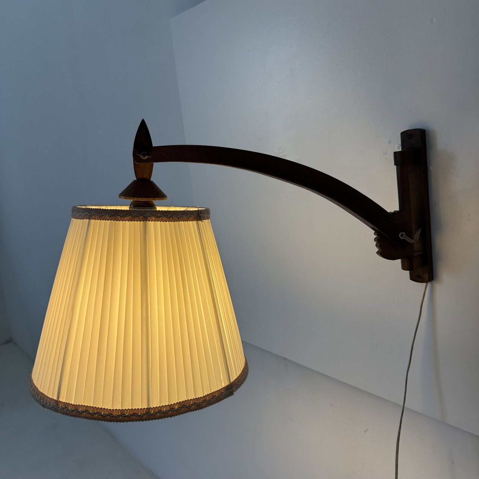 photo buy T.J.W Zweers Vintage Eiken Houten Wandlamp Jaren 1950
